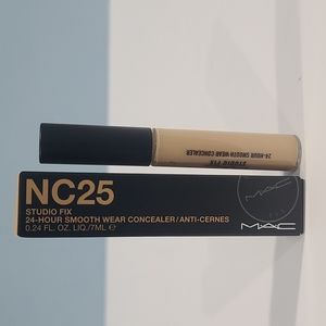 NIB ✅ MAC  #NC25 Studio Fix 24-Hour Smooth Wear concealer  ✨ BNIB
